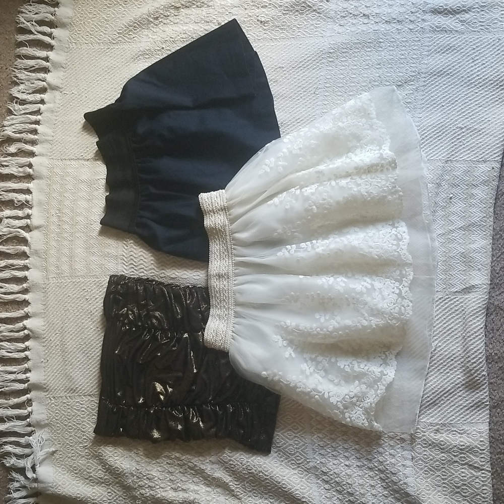 3 Skirt Lot S and XS